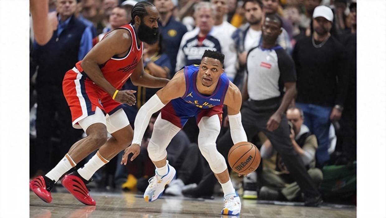 威少惊艳全场，詹姆斯助攻爆棚，险胜逆转取胜！的简单介绍